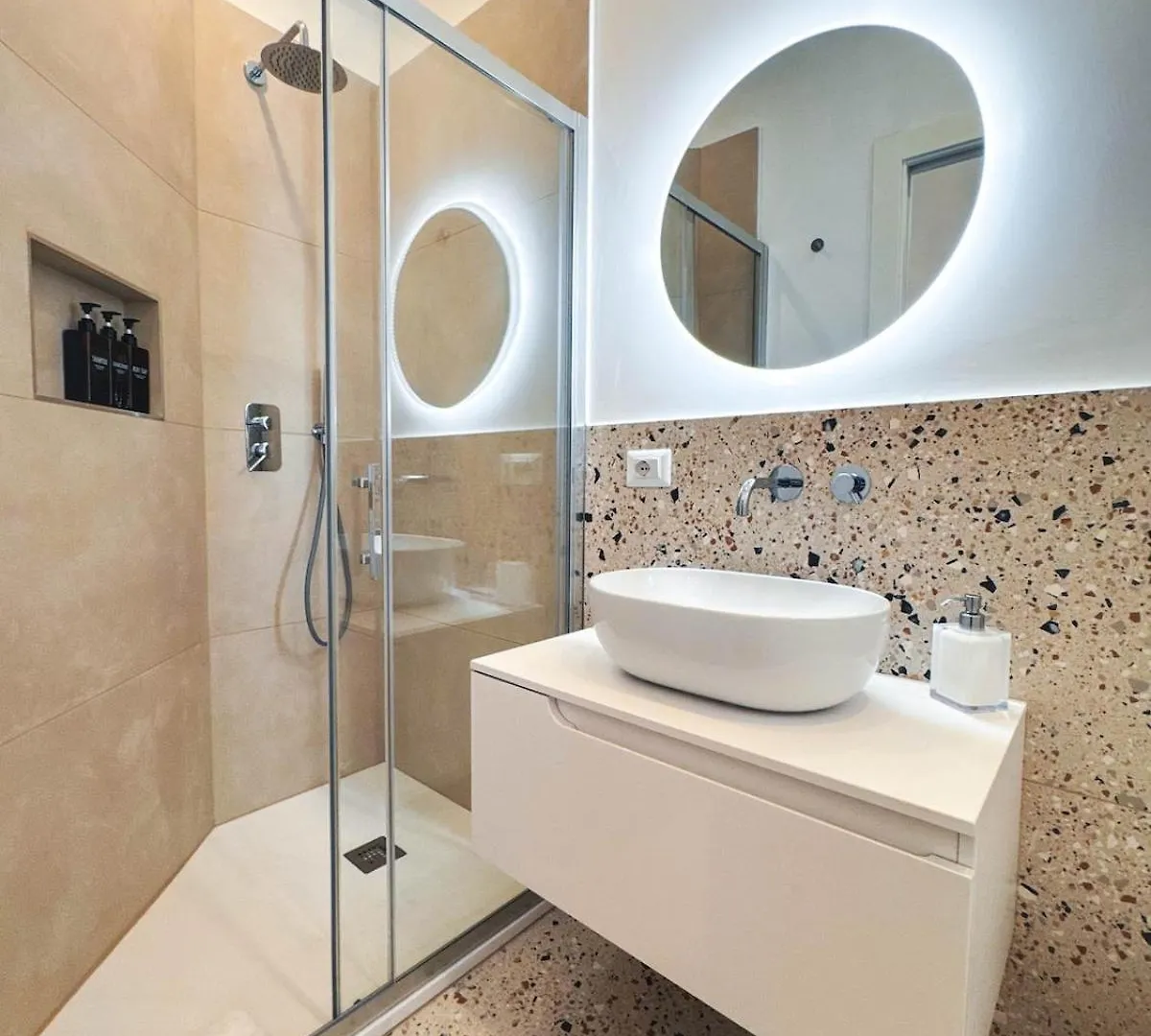 Carlo Alberto Suite Rome 0*,